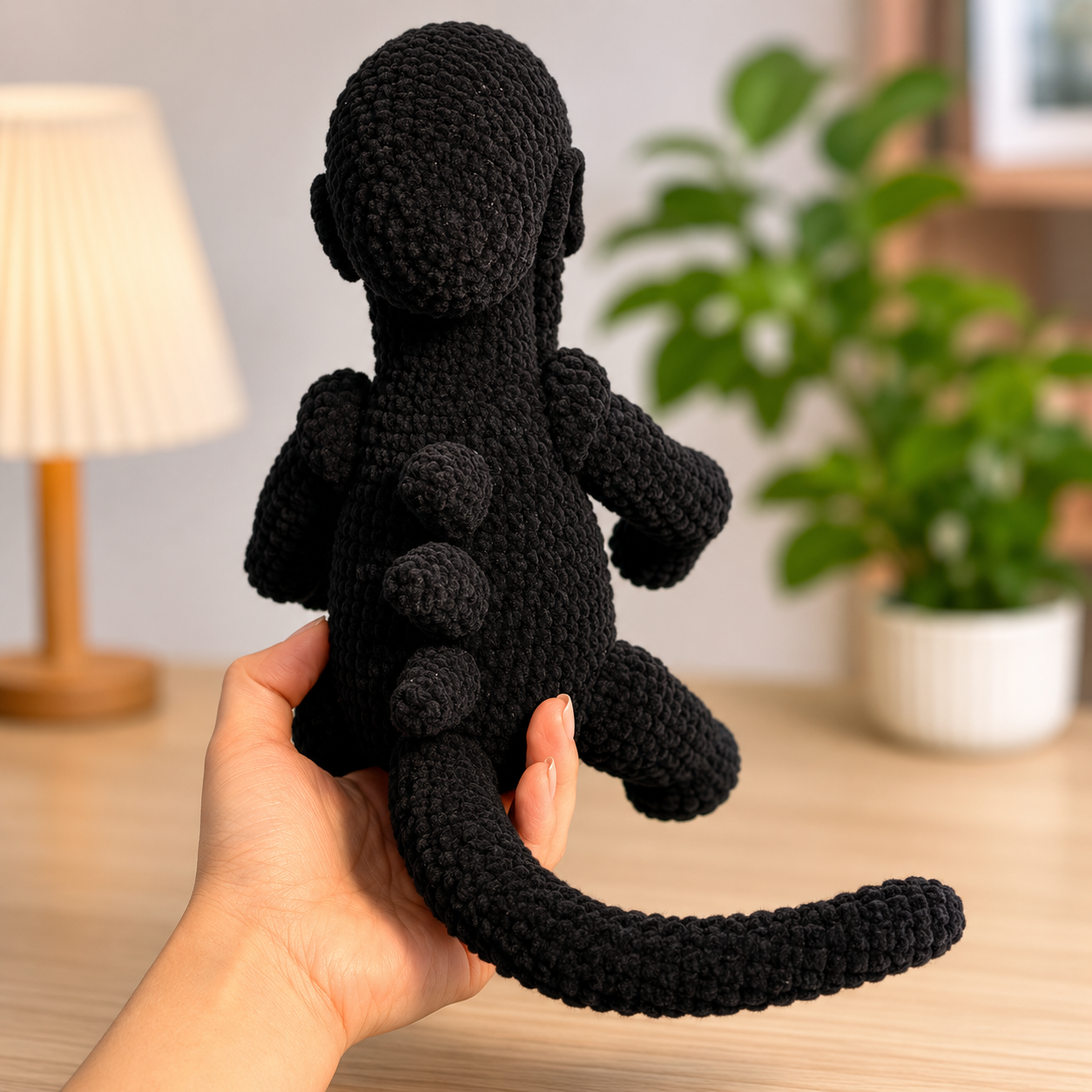 WoolyArtis™ | Emotional Support Xenomorph Crochet Plush – Handmade Space Monster Doll with Personalized Quote